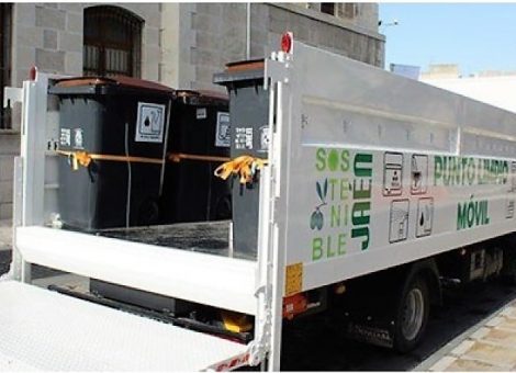 USO-Andalucía, con los trabajadores de limpieza viaria de FCC en Jaén.
